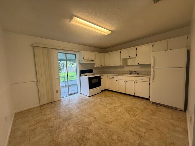 Foto del edificio - Charming 2 bedroom 1.5 bathroom home