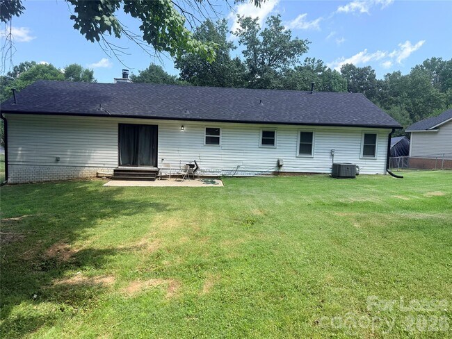 Foto del edificio - 5819 Woodrock Ct