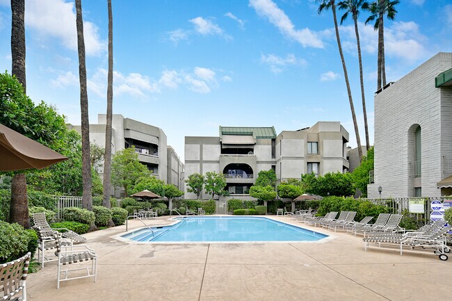 Foto del edificio - 5335 White Oak Ave