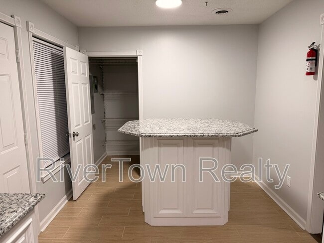 Building Photo - 2974 Crowell St