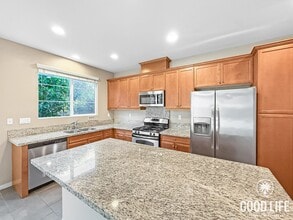 Building Photo - 1303 Chert Dr