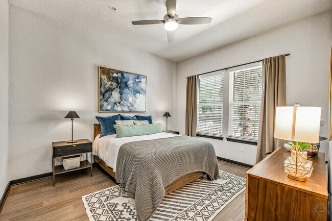 Foto del edificio - 3101 E Pecan St