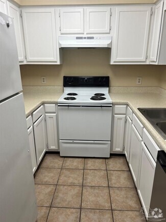 Building Photo - 3838 Belle Meade Ct