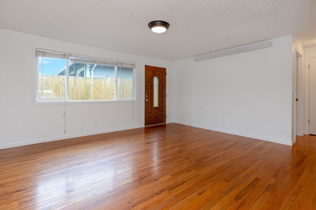 Photo - 5930-5940 NE 60th Ave Apartment