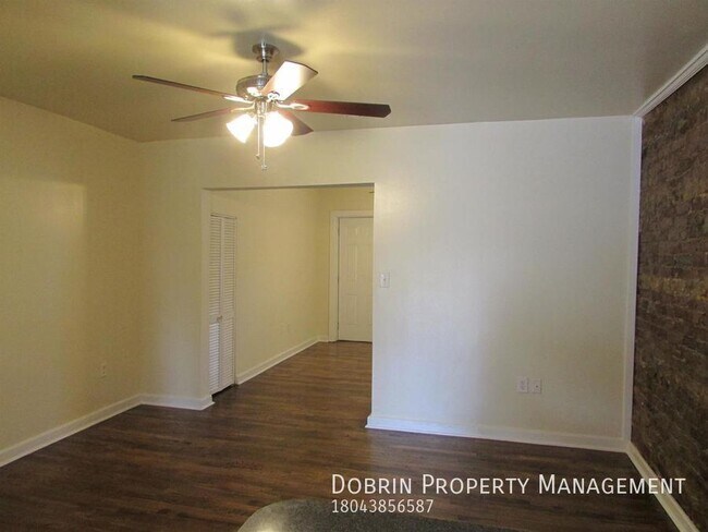 Foto del edificio - Studio Apt with Front & Back Porch AND Hug...