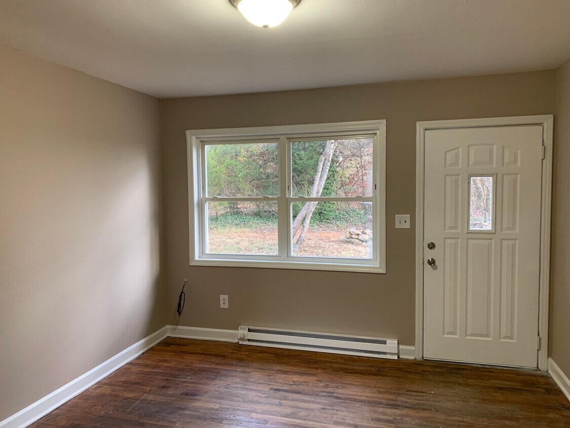 2122 Haven Cir Unit A, Lenoir, NC 28645 Apartments in Lenoir, NC