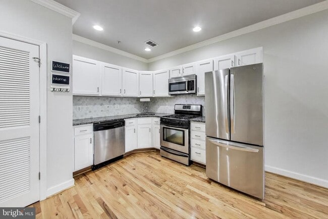 Foto del edificio - 430 Irving St NW