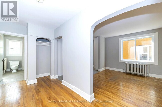 Photo du bâtiment - 17 Springfield Rd