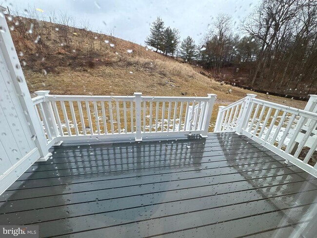 Foto del edificio - 1707 Water Xing Rd