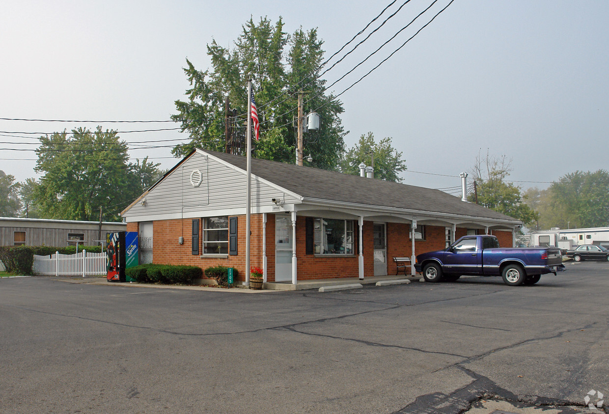 Primary Photo - Dearwester's Gem City Estates