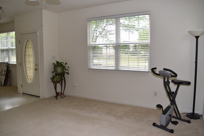 Foto del edificio - 3843 Thorngate Dr