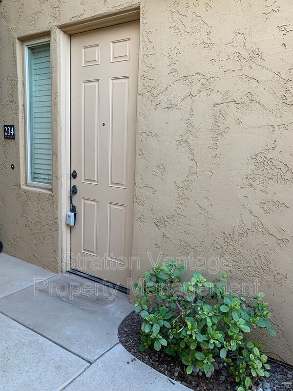 Foto del edificio - 250 W Queen Creek Rd