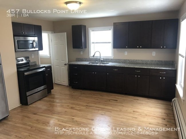 Building Photo - 3 bedroom in Riverside RI 02915