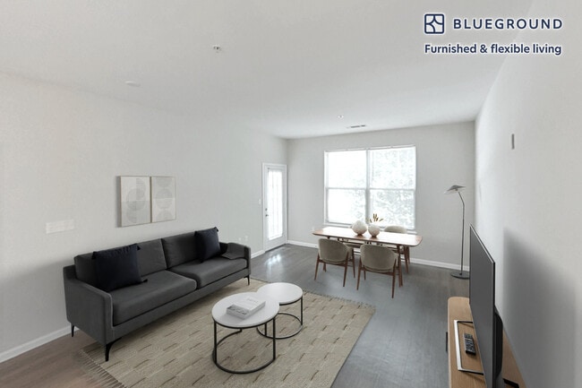 Building Photo - 160 Boylston St