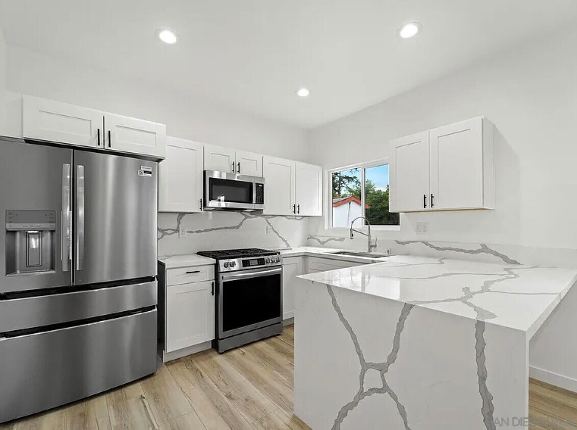 Foto principal - 7231 Mohawk St