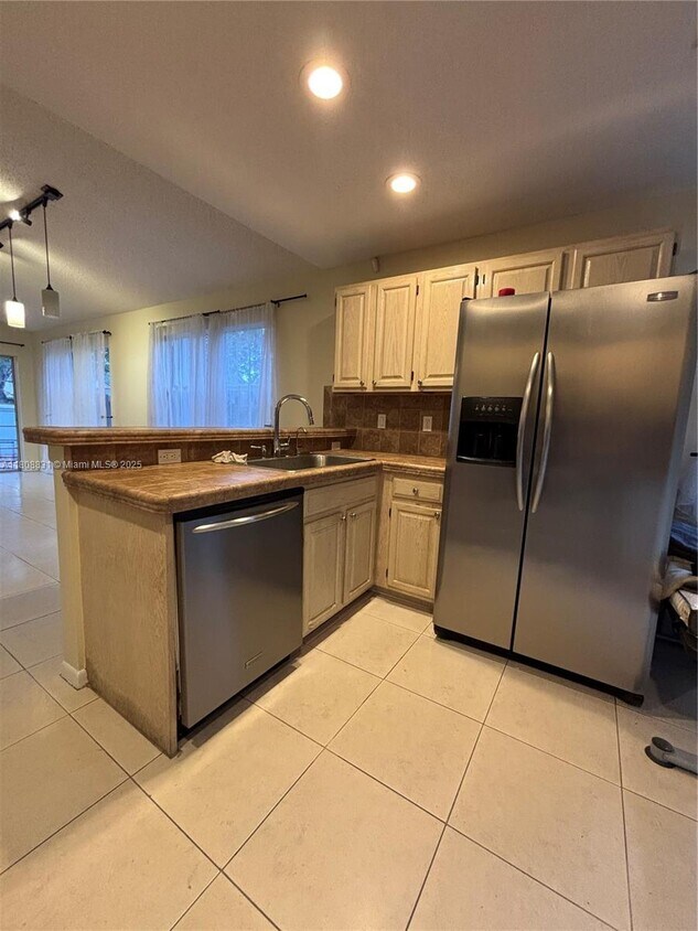 Foto principal - 9366 Arborwood Cir