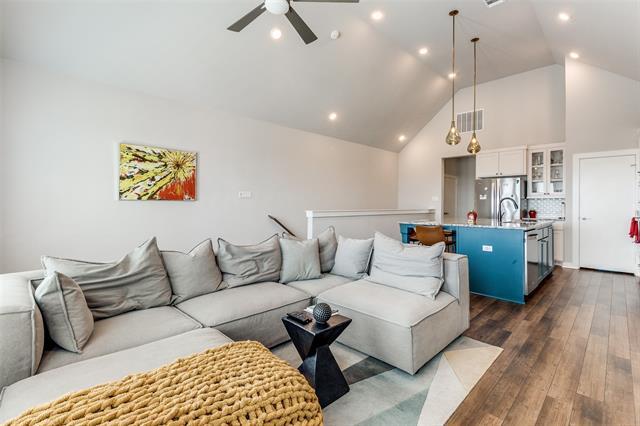 Foto del edificio - 2220 Rook Dr