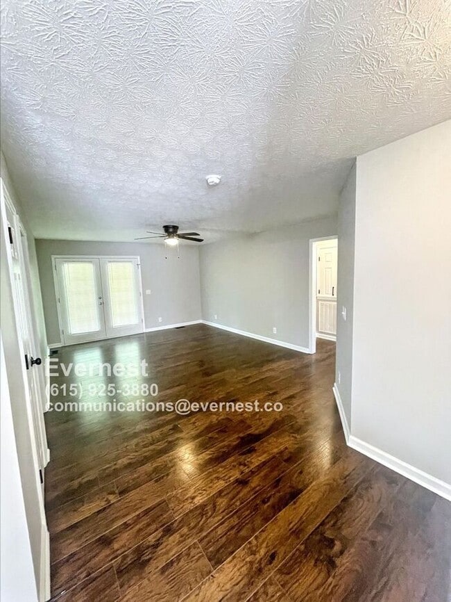 Foto del edificio - Adorable 3-Bedroom Home with Inviting Porc...
