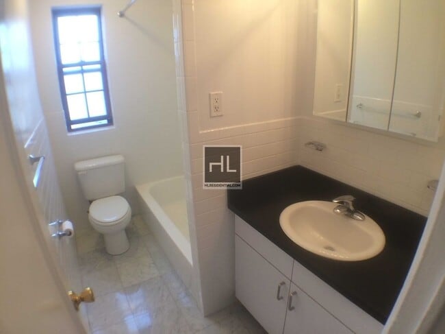 Building Photo - CRANBERRY STREET