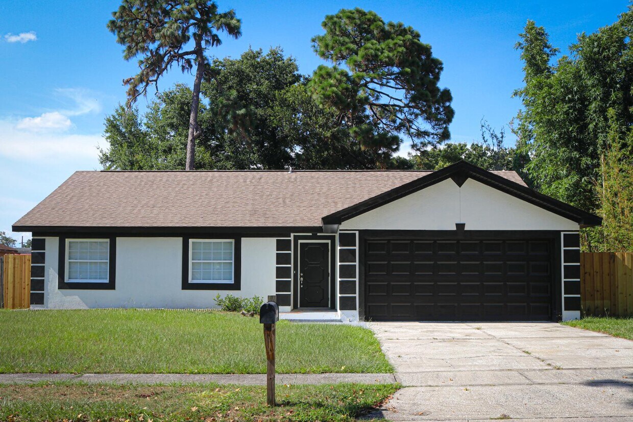 Foto principal - 2958 Bermuda Ave S