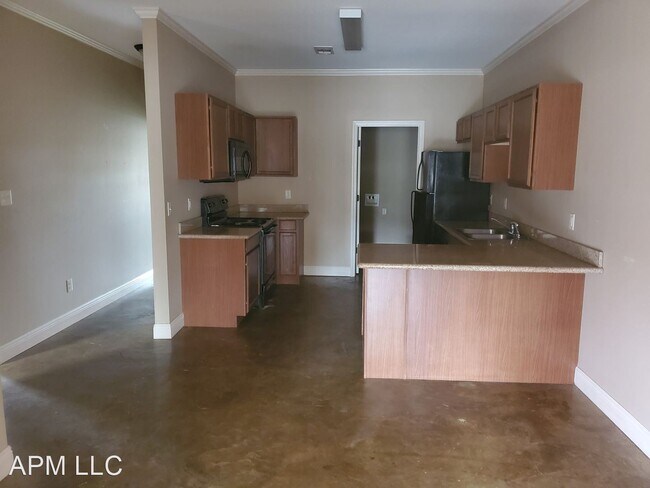 Building Photo - 104 Westfields Cr