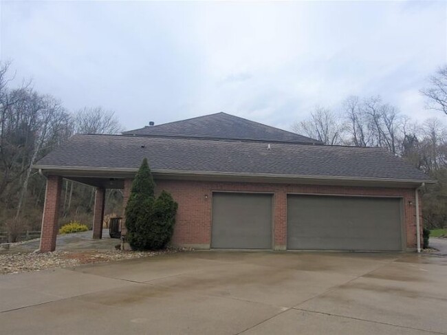 Building Photo - 7321 Clough Pike