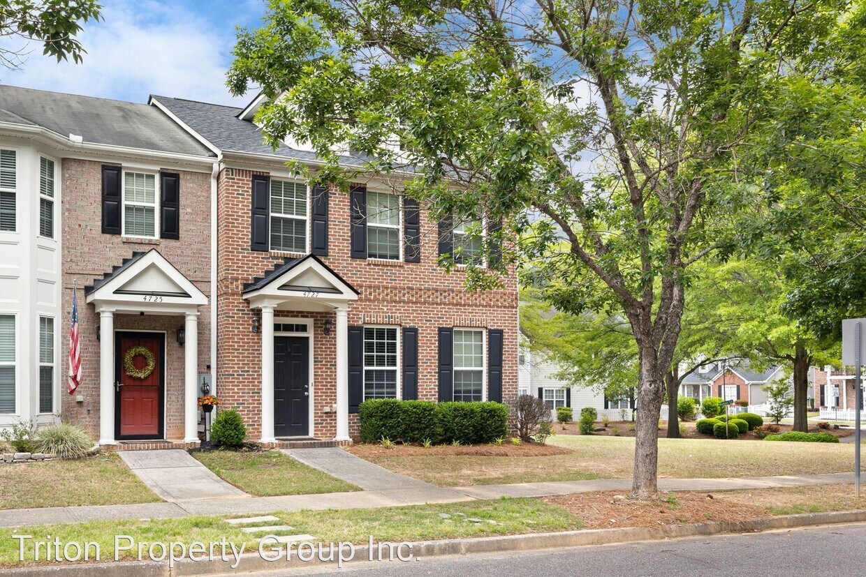 3 br, 2.5 bath House 4727 Liberty Square... House for Rent in