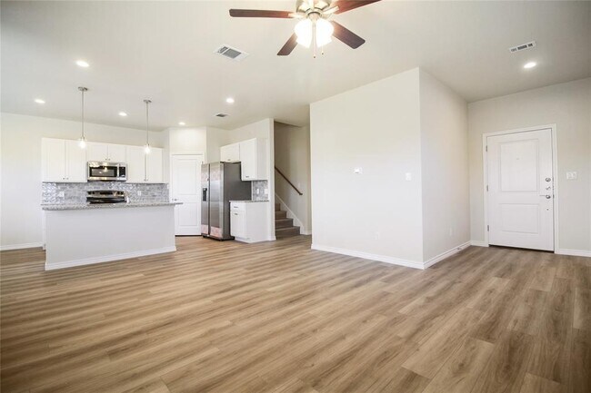 Building Photo - 511 Whirlaway Dr
