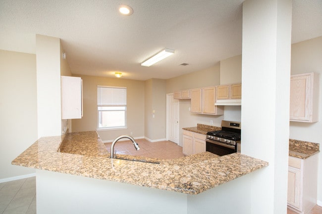 Building Photo - 1628 War Horse Ln