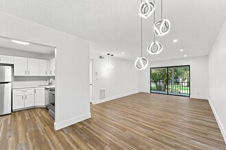 Building Photo - 3101 Oakland Shores Dr