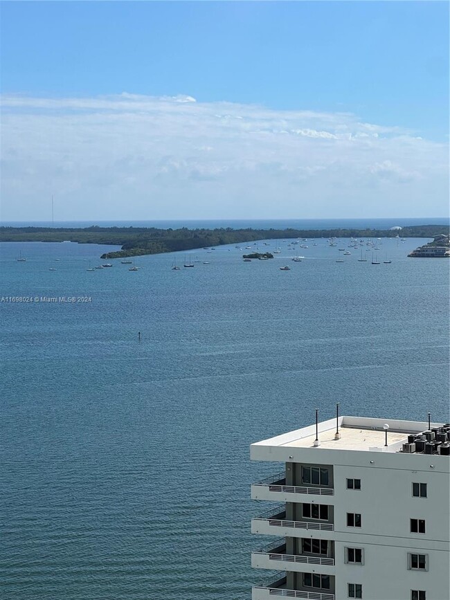 Foto del edificio - 1300 Brickell Bay Dr