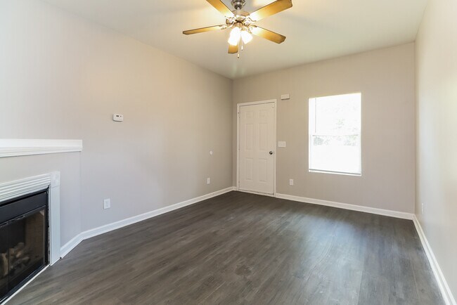 Foto del edificio - Fantastic 4bd/2.5ba home! Let yourself in!