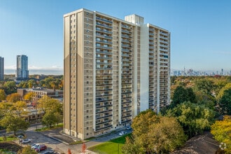 Building Photo - 2 Secord Ave