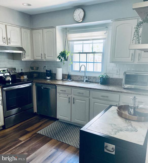 Building Photo - 8208 Carrleigh Pkwy