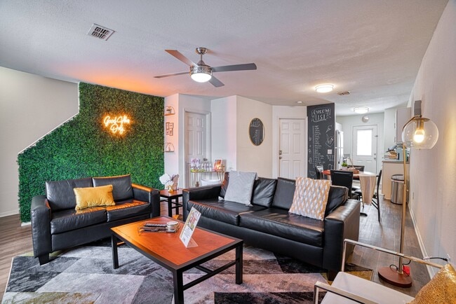The Quad - The Quad Apartments