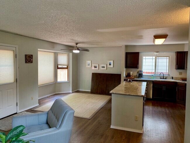 Foto del edificio - 3340 Richmond Dr