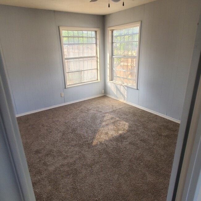 Foto del edificio - 1705 Brownfield Rd