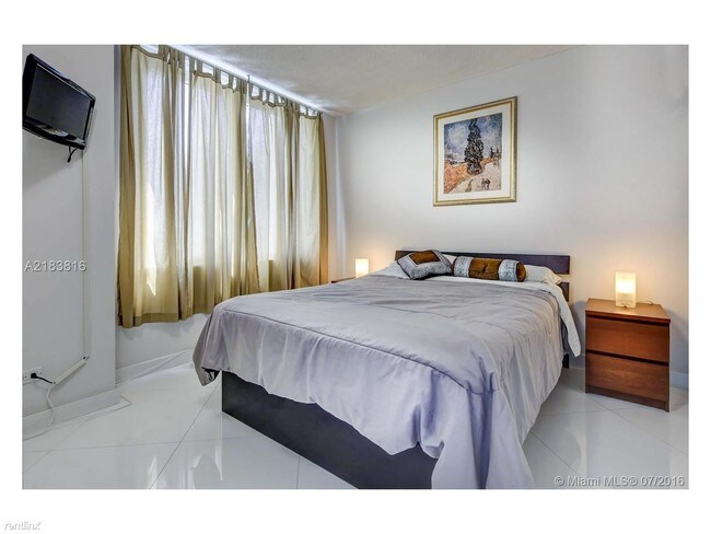 Building Photo - 2 br, 2 bath Condo - Roney Palace