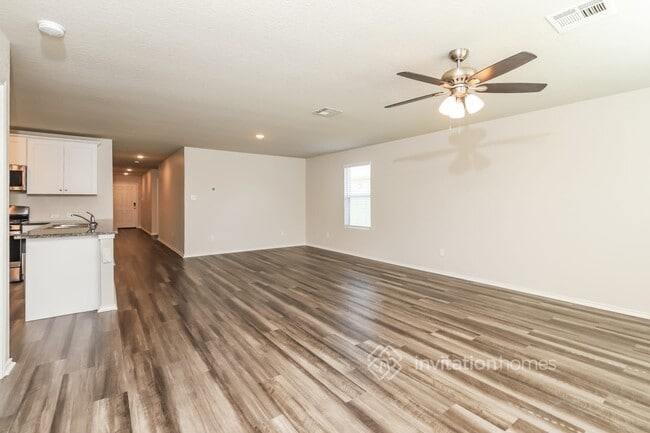 Foto del edificio - 5610 Tempest Ct