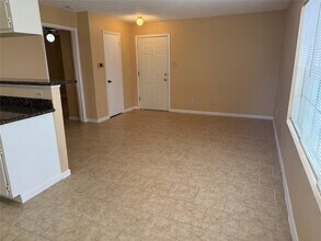 Building Photo - 2750 Holly Hall St