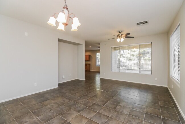 Building Photo - 3070 S Southwind Dr