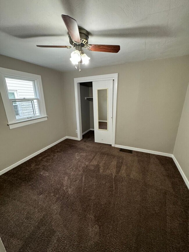 Foto del edificio - 2908 Witchwood Dr