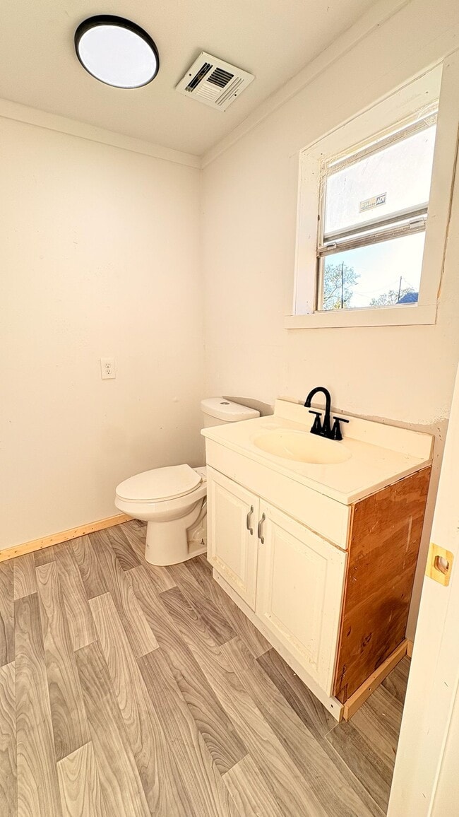 Foto del edificio - 705 Fidelity St