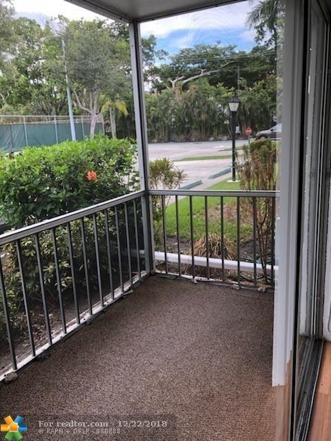 Foto del edificio - 6439 Bay Club Dr