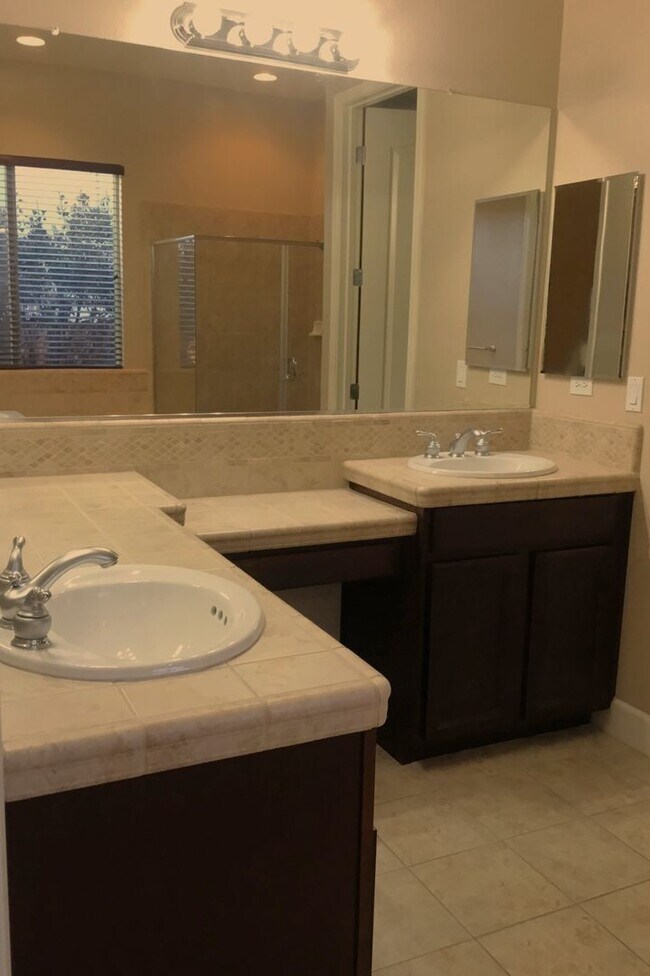 Building Photo - 7000 Voyage Way
