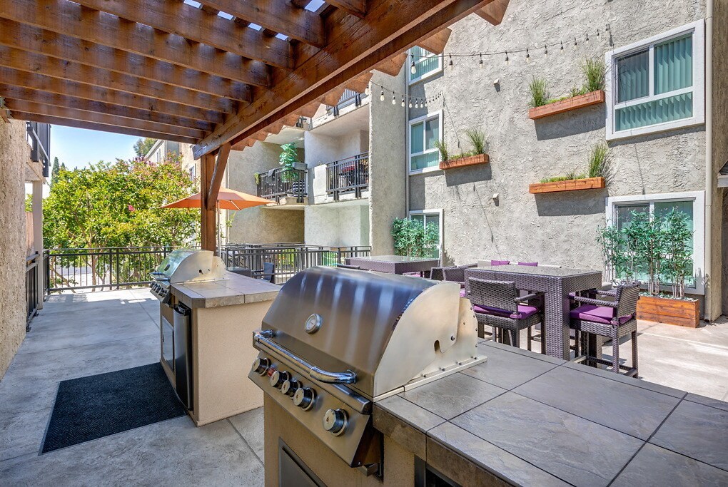 The Hallie Apartments in Pasadena, CA Westside Rentals