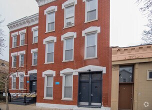 Building Photo - 1479 W Huron St