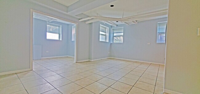 Foto del edificio - 4891 N Paulina St