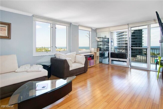 Foto del edificio - 2 br, 2 bath Condo - 2200 NE 33rd Ave Apt 9A