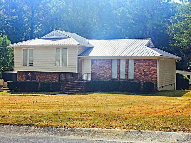 Building Photo - Great Home for Rent in Pelham! Available t...